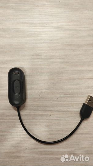 Зарядное устройство на xiaomi mi bend 4