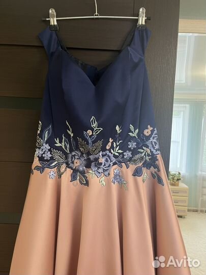 Продаю платье