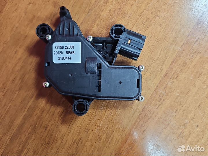 Замок задней двери на Ford Windstar оригинал