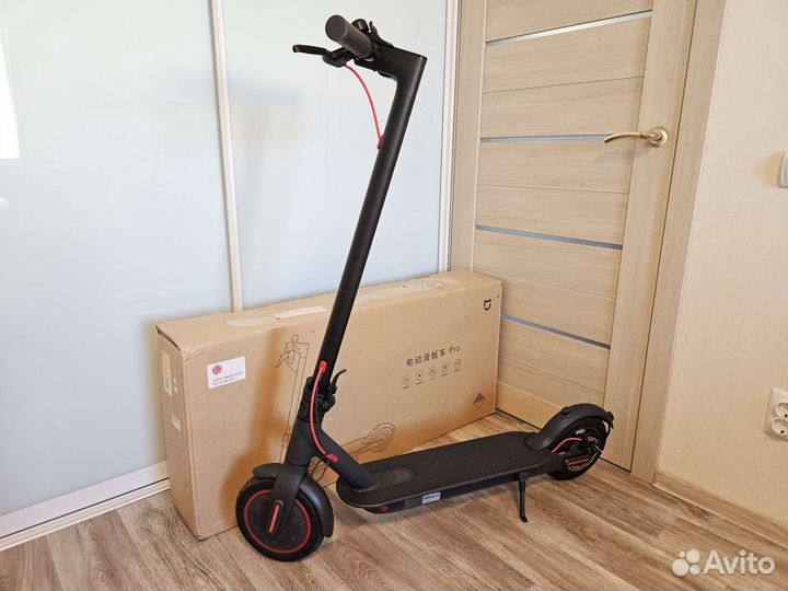 Электросамокат Xiaomi Scooter Mijia M365 Pro