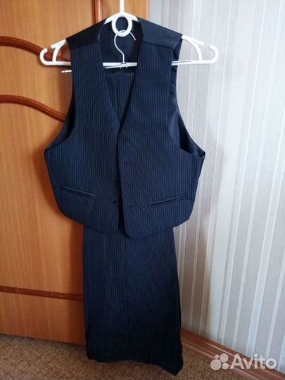 Костюм жилетка и брюки