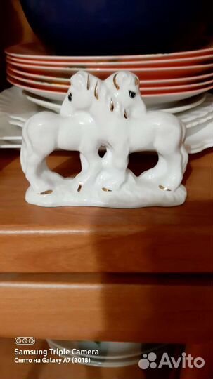 Керамическая статуэтка