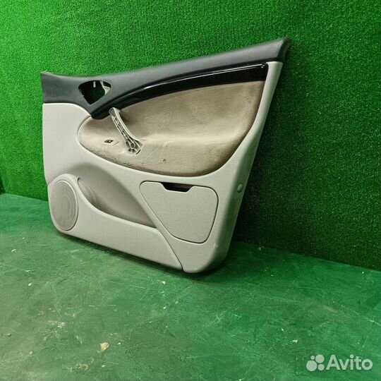 Накладка двери внутренняя передняя правая Citroen