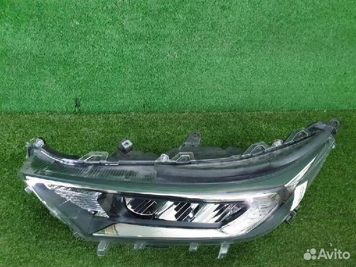 Фара левая Toyota RAV4