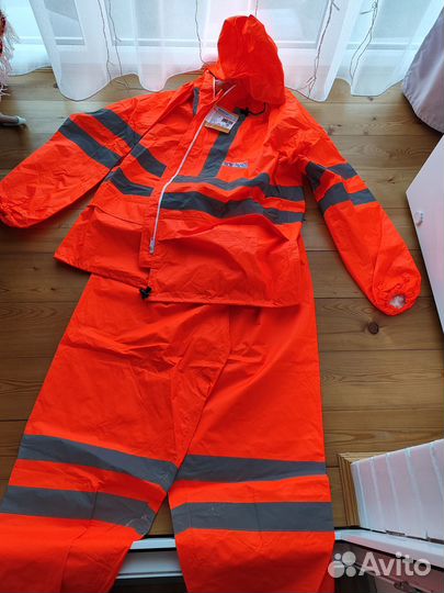 Костюм для защиты от воды. Waterproof line