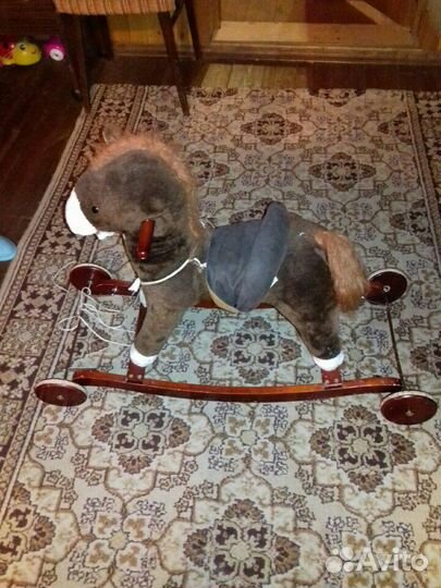 Качалка лошадь