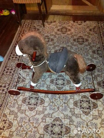 Качалка лошадь