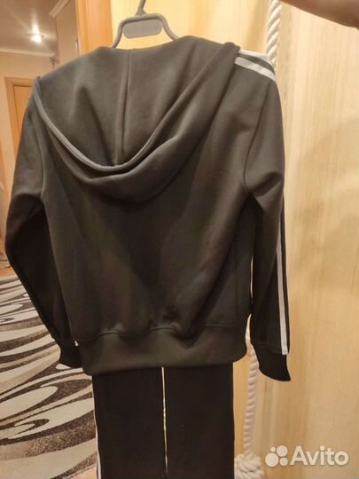 Спортивный костюм женский Adidas (xs)