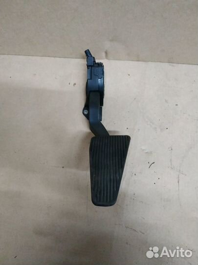 Dodge RAM педаль газа 2009-2018