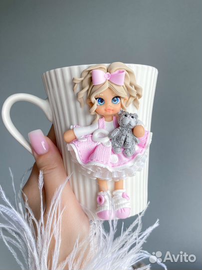 Кружка с куколкой, декор на кружке