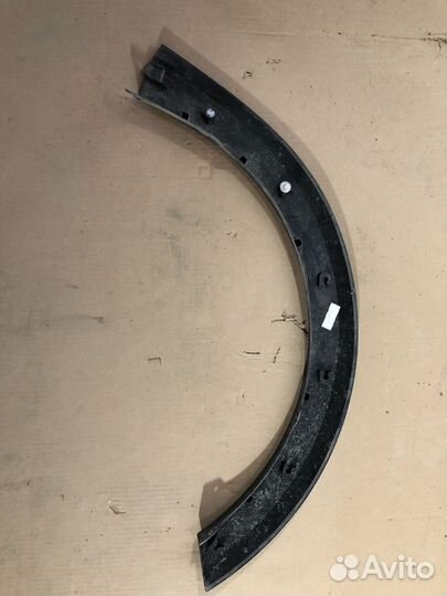 Накладка (расширитель ) арки крыла - перед слева