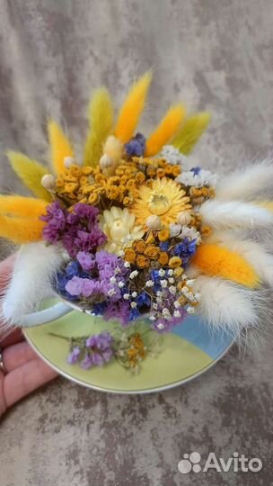 Композиция из сухоцветов