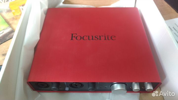 Внешняя звуковая карта Focusrite Scarlett 6i6