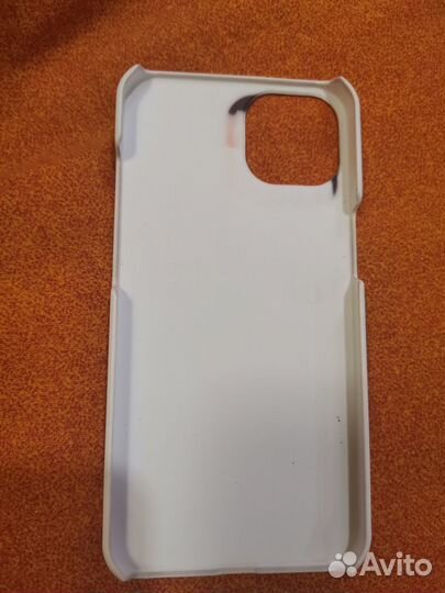 Чехол на iPhone 13