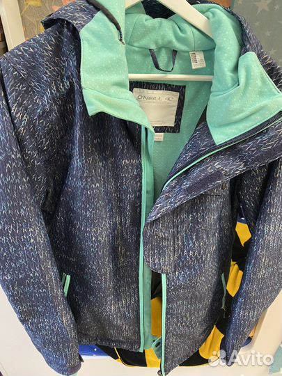 Сноубордическая куртка женская