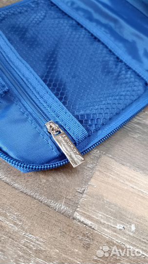 Фирменная косметичка 