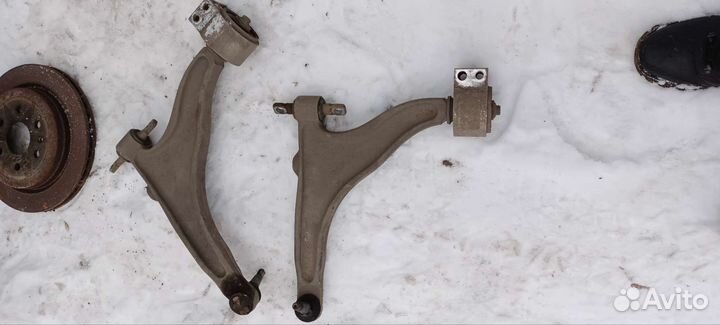 Рычаги передние нижние Кадилак SRX 2010-2015 год