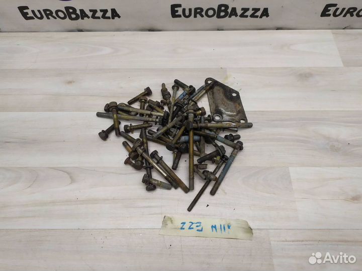 Болт навесного оборудования Mercedes М111