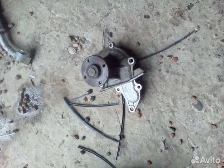 Помпа на Джили мк