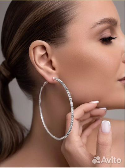 Новые серьги кольца со стразами