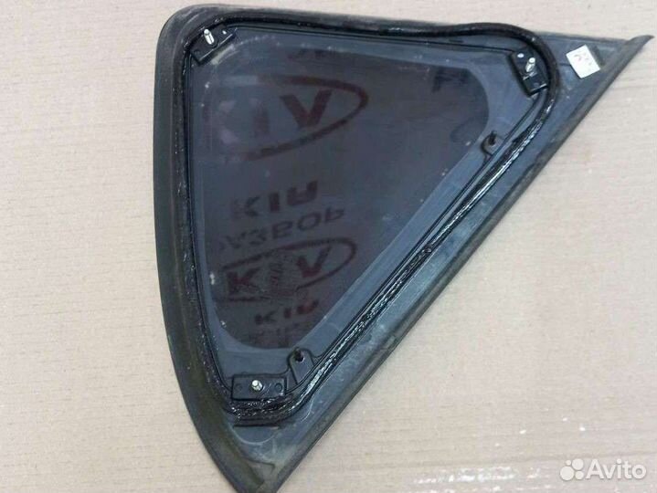 Форточка задняя левая Киа Сид 1 ед Хетчбек