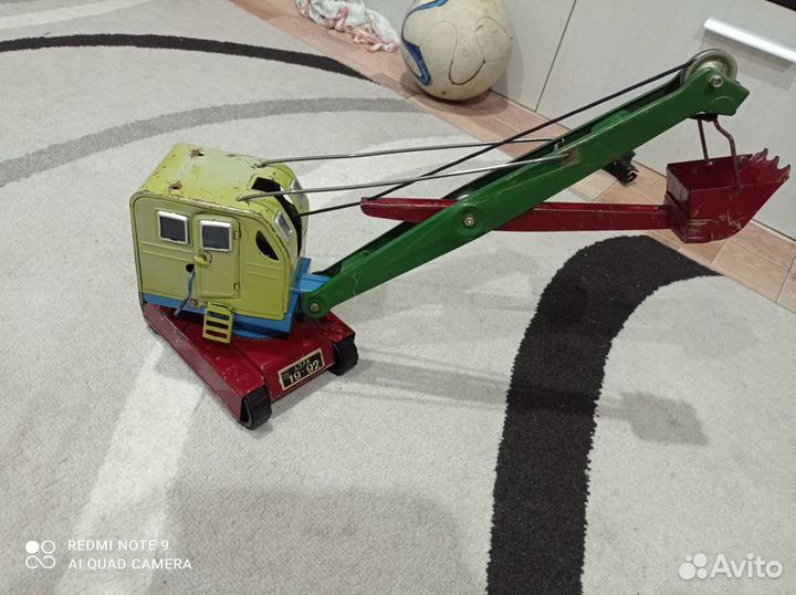 Игрушка экскаватор СССР