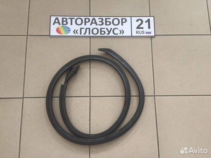 Уплотнитель стекла двери renault clio рено клио