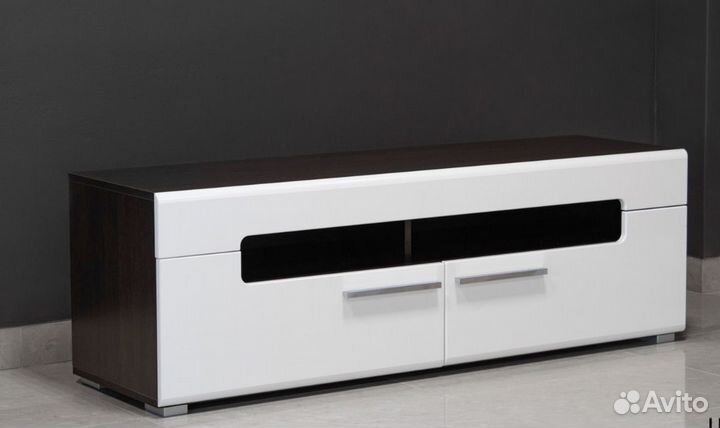 Тумба под телевизор