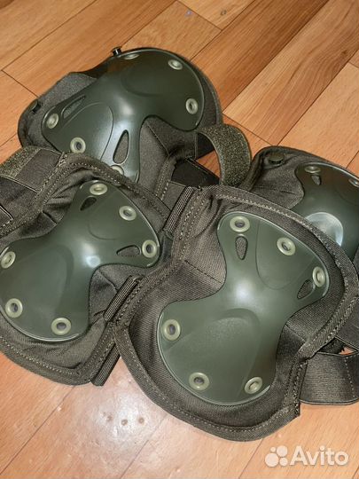 Набор тактических наколенников и налоконтников