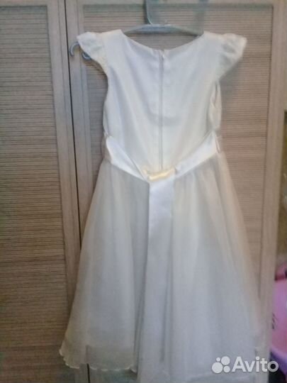 Нарядное платье для девочки новое