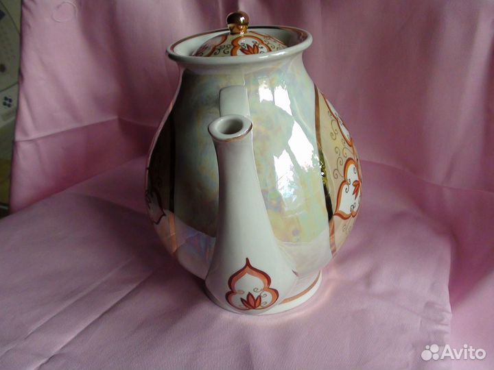 Чайник заварочный новый и сахарница