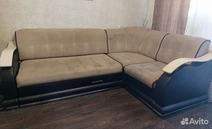 Угловой диван