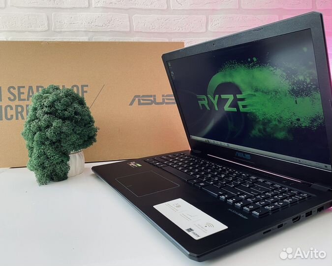 VivoBookAsus/AMD Ryzen5 3500U/2,10GHz/GTX1050 4GB