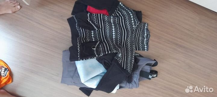 Отдам даром бесплатно детские вещи