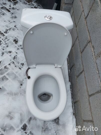 Унитазы и бачки бу