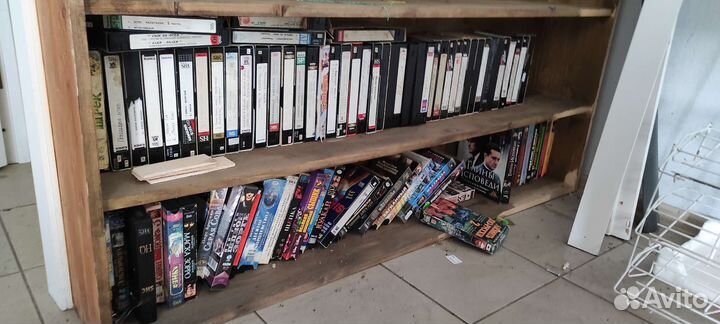 Видео библиотека. (Диски кассеты)