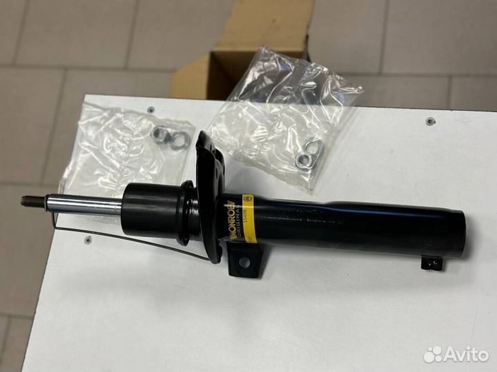 Monroe 16498 Амортизатор передний LR