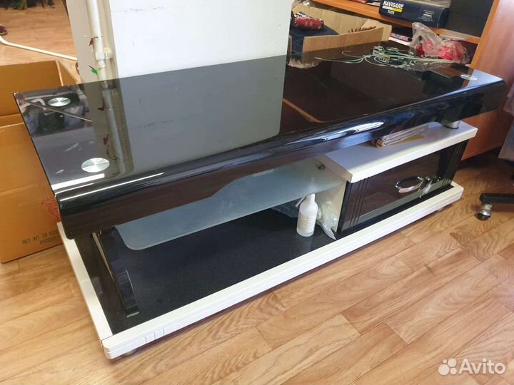 Подставка для телевизора