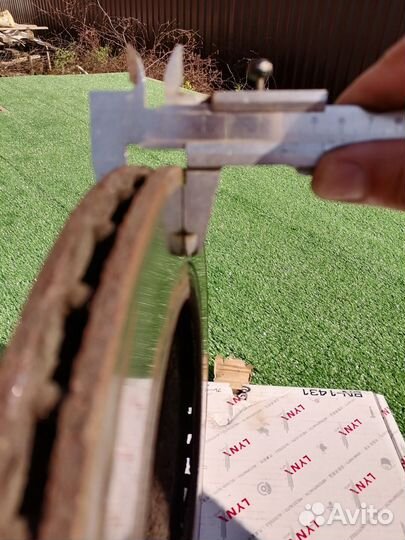 Диски тормозный передние KIA RIO III