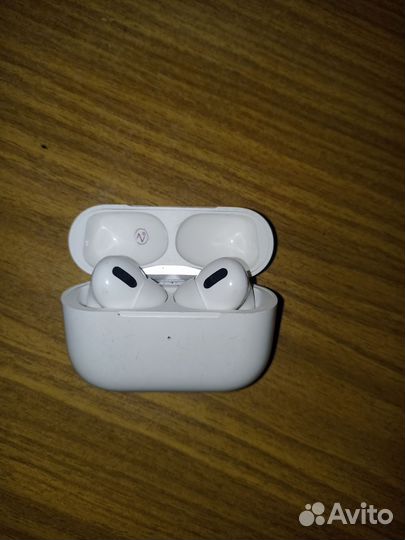 Беспроводные наушники apple airpods