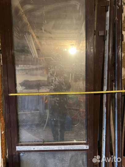 Двери уличные, двух створчатые