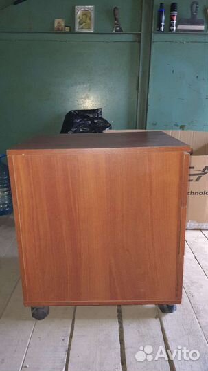 Тумбочка офисная выкатная