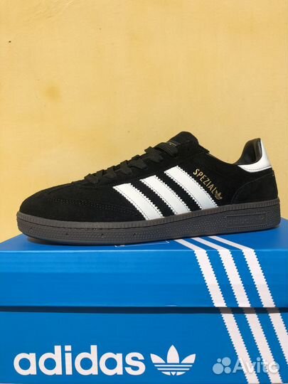 Кроссовки adidas spezial