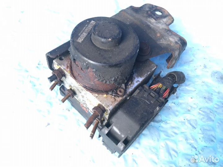 Блок abs Ford Expedition U222 4.6L (281) / 99W