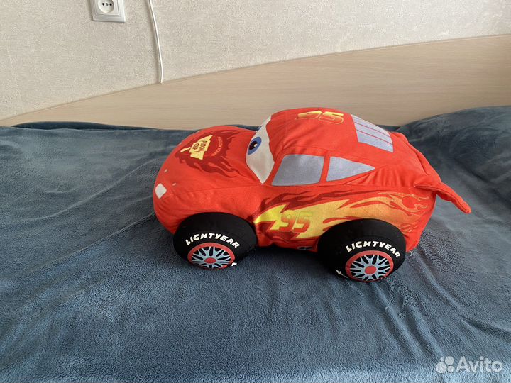 Подушка в виде автомобиля