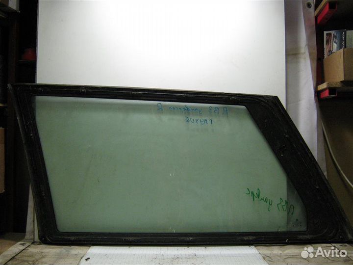 Стекло кузовное глухое правое Volkswagen Passat