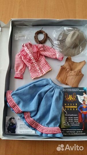 Наряд на куклу Тоннер