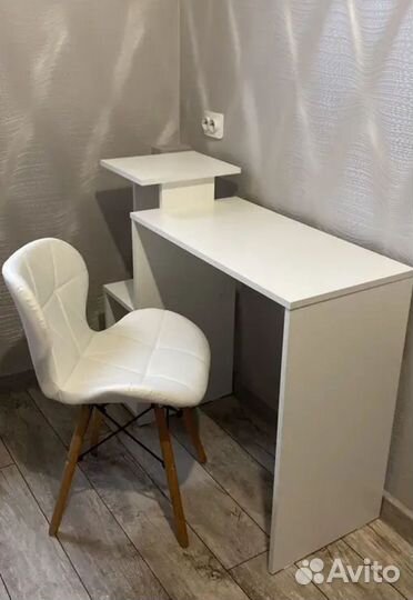 Письменный стол IKEA белый