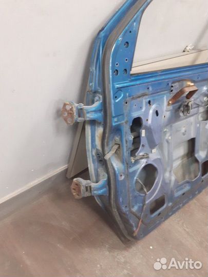 Дверь передняя правая Nissan Serena nissan serena