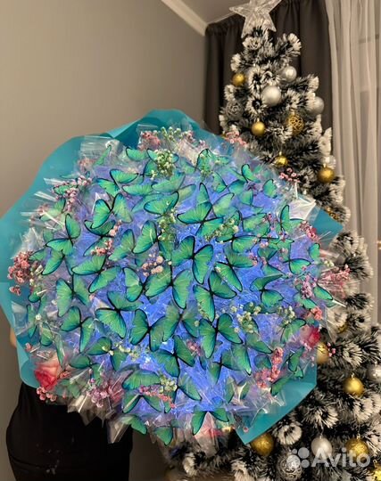 Букет из бабочек светящиеся